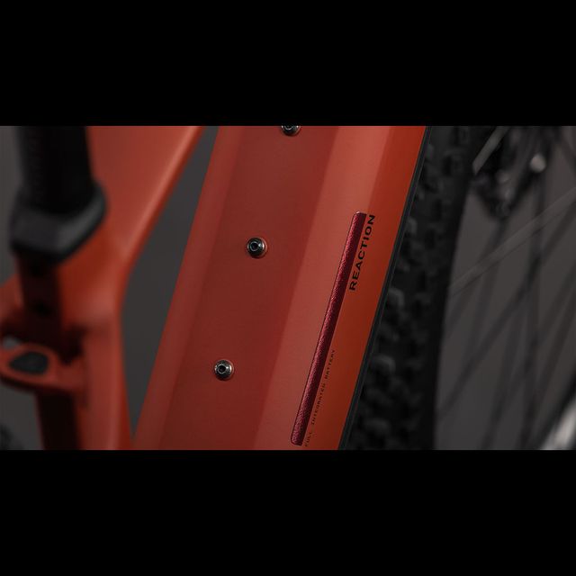 CUBE Reaction Hybrid Race 800 sähköpyörä